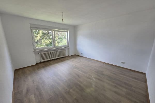 Prenájom bytu 3-izbový 88 m², Kohlmeisenweg 8, Albstadt-Ebingen Prenájom bytu 3-izbový 88 m², Kohlmeisenweg 8, Albstadt-Ebingen
