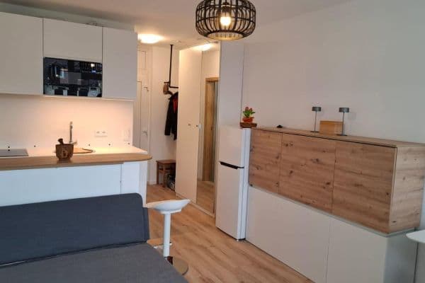 Prenájom bytu 1-izbový 26 m², München, Bavorsko Prenájom bytu 1-izbový 26 m², München, Bavorsko