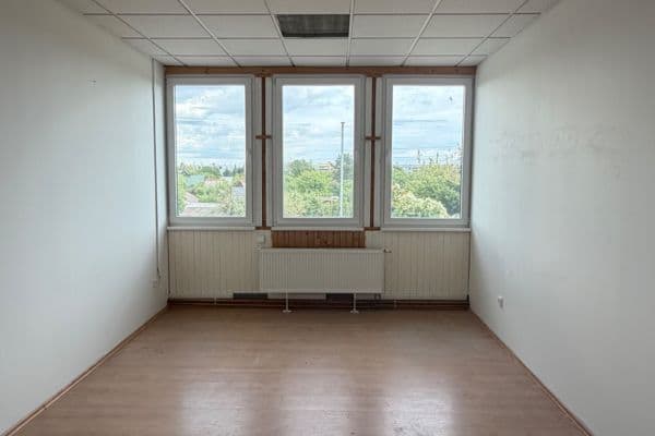 Prenájom kancelárie 20 m², Nedokončená, Praha Prenájom kancelárie 20 m², Nedokončená, Praha