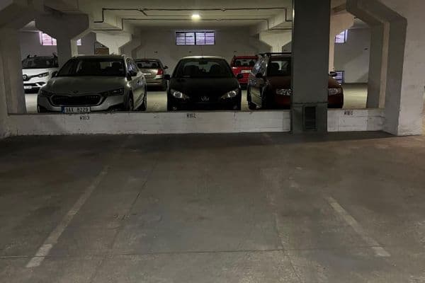 Prenájom garáže 13 m², Prenájom garáže 13 m²,