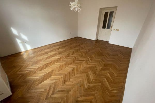 Prenájom bytu 2-izbový 47 m², Chlumčanského, Praha Prenájom bytu 2-izbový 47 m², Chlumčanského, Praha