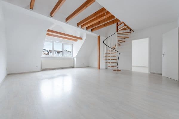 Prenájom bytu 4-izbový 118 m², Dalbergergasse 5, Bensheim Prenájom bytu 4-izbový 118 m², Dalbergergasse 5, Bensheim