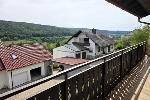 Prenájom bytu 4-izbový 120 m², Rosenstraße 20, Halsheim-Arnstein Prenájom bytu 4-izbový 120 m², Rosenstraße 20, Halsheim-Arnstein
