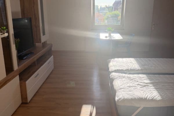 Prenájom bytu 1-izbový 35 m², U Továren, Praha Prenájom bytu 1-izbový 35 m², U Továren, Praha