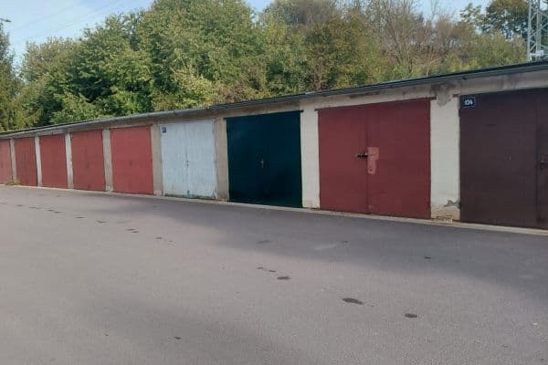 Predaj garáže 20 m², U Stadionu, Kuřim Predaj garáže 20 m², U Stadionu, Kuřim