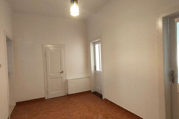 Prenájom bytu 3-izbový 92 m², Chlumčanského, Praha Prenájom bytu 3-izbový 92 m², Chlumčanského, Praha