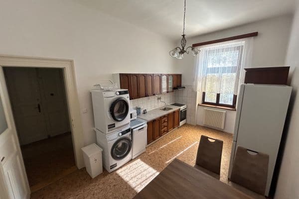 Prenájom bytu 2-izbový 60 m², Jindřicha Plachty, Praha Prenájom bytu 2-izbový 60 m², Jindřicha Plachty, Praha