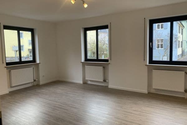 Prenájom bytu 3-izbový 76 m², Luitpoldstraße 21, Augsburg Prenájom bytu 3-izbový 76 m², Luitpoldstraße 21, Augsburg