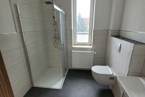 Prenájom bytu 2-izbový 40 m², Gröbener Schulstraße 6, Teuchern, Gröben Prenájom bytu 2-izbový 40 m², Gröbener Schulstraße 6, Teuchern, Gröben