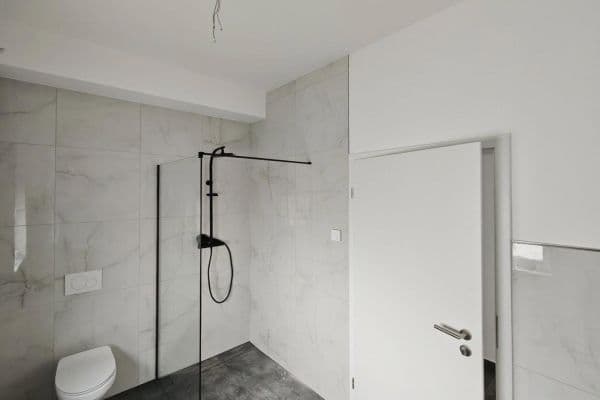 Prenájom bytu 3-izbový 85 m², Klausegasse 1, Linden Prenájom bytu 3-izbový 85 m², Klausegasse 1, Linden