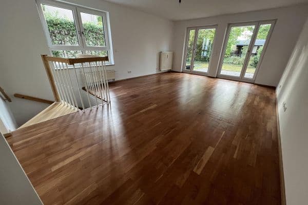 Prenájom bytu 3-izbový 87 m², Unterbrunner Str. 12, München, Bavorsko Prenájom bytu 3-izbový 87 m², Unterbrunner Str. 12, München, Bavorsko