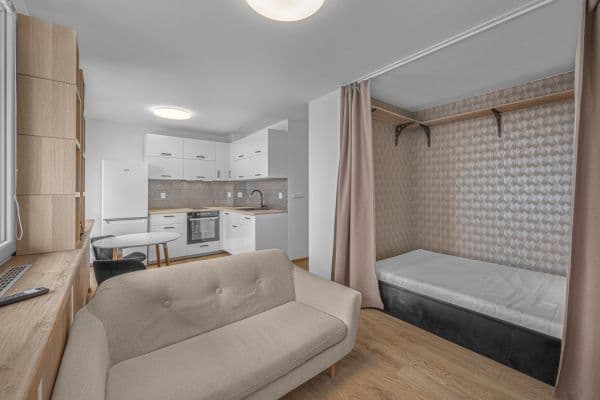 Prenájom bytu 1-izbový 30 m², Benešovská, Kladno Prenájom bytu 1-izbový 30 m², Benešovská, Kladno