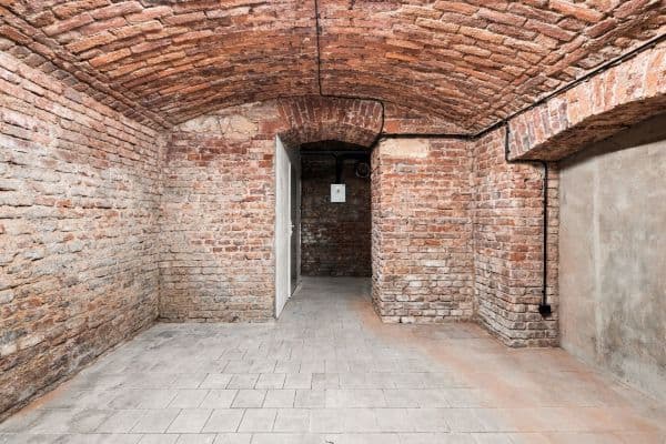 Prenájom nebytového priestoru 26 m², Sezimova, Praha Prenájom nebytového priestoru 26 m², Sezimova, Praha