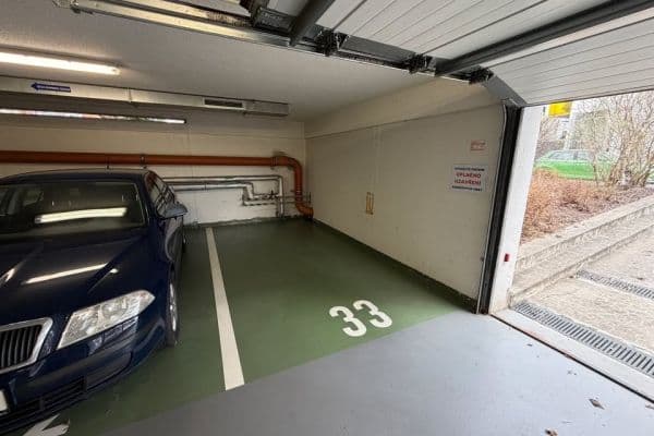 Prenájom garáže 15 m², Prenájom garáže 15 m²,