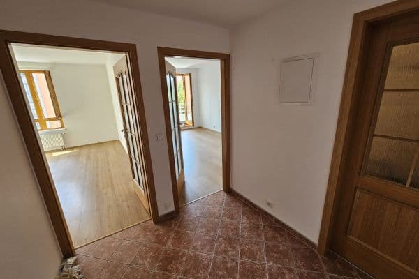 Prenájom bytu 2-izbový 47 m², Rostovská, Praha Prenájom bytu 2-izbový 47 m², Rostovská, Praha