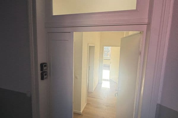 Prenájom bytu 2-izbový 40 m², Frankfurt am Main, Hesensko Prenájom bytu 2-izbový 40 m², Frankfurt am Main, Hesensko