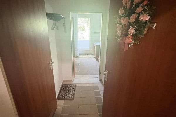 Prenájom bytu 1-izbový 43 m², Velbert-Langenberg Prenájom bytu 1-izbový 43 m², Velbert-Langenberg