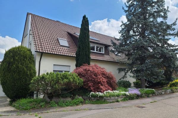 Predaj domu 244 m², pozemok 826 m², Schubertstraße 14, Straubenhardt Predaj domu 244 m², pozemok 826 m², Schubertstraße 14, Straubenhardt