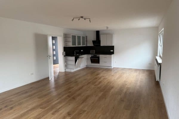 Prenájom bytu 3-izbový 90 m², Ellhofen Prenájom bytu 3-izbový 90 m², Ellhofen