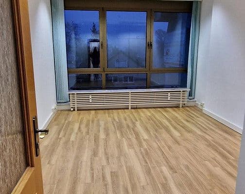 Prenájom kancelárie 77 m², Berliner Strasse 109 B, Oranienburg Prenájom kancelárie 77 m², Berliner Strasse 109 B, Oranienburg
