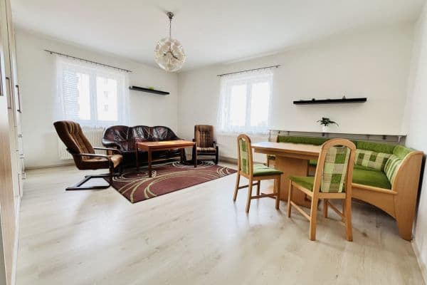 Prenájom bytu 2-izbový 56 m², Dukelských hrdinů, Rakovník, Středočeský kraj Prenájom bytu 2-izbový 56 m², Dukelských hrdinů, Rakovník, Středočeský kraj
