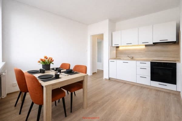 Prenájom bytu 1-izbový 37 m², Slovenská, Karviná, Moravskoslezský kraj Prenájom bytu 1-izbový 37 m², Slovenská, Karviná, Moravskoslezský kraj