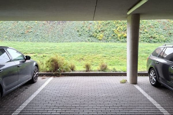 Prenájom garáže 15 m², Praha Prenájom garáže 15 m², Praha