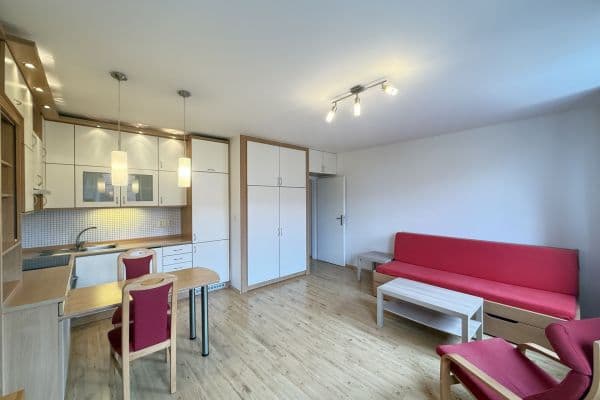 Predaj bytu 1-izbový 32 m², Mezi Domy, Jesenice (okres Praha-Západ) Predaj bytu 1-izbový 32 m², Mezi Domy, Jesenice (okres Praha-Západ)