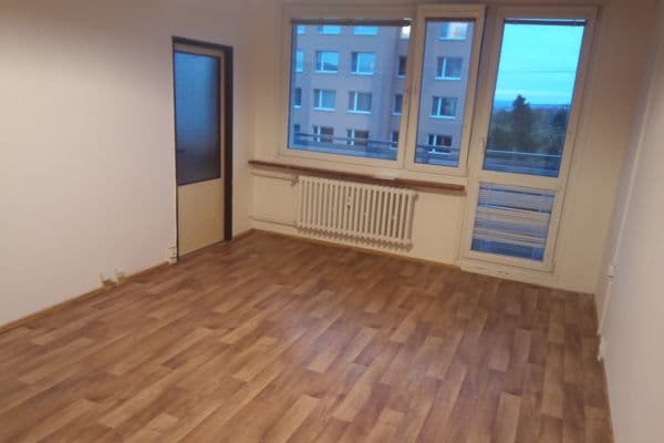 Prenájom bytu 4-izbový 71 m², U Pentlovky, Praha Prenájom bytu 4-izbový 71 m², U Pentlovky, Praha