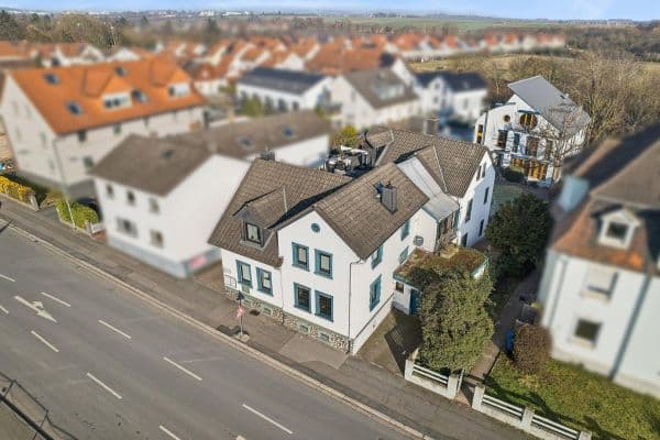 Predaj domu 457 m², pozemok 529 m², Fauerbacher Str. 72, Friedberg Predaj domu 457 m², pozemok 529 m², Fauerbacher Str. 72, Friedberg