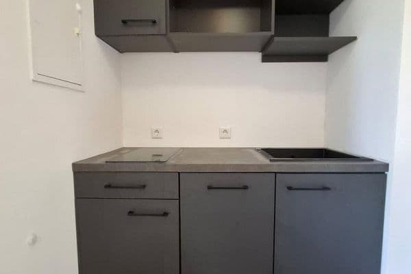Prenájom bytu 1-izbový 30 m², Nürnberg Prenájom bytu 1-izbový 30 m², Nürnberg