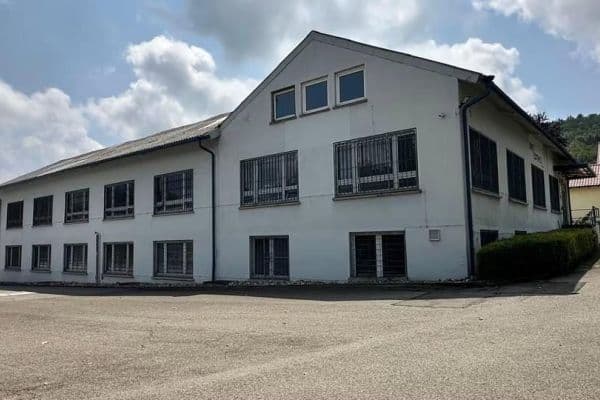 Prenájom nebytového priestoru 1.000 m², Kornbühlstr. 100, Burladingen-Salmendingen Prenájom nebytového priestoru 1.000 m², Kornbühlstr. 100, Burladingen-Salmendingen