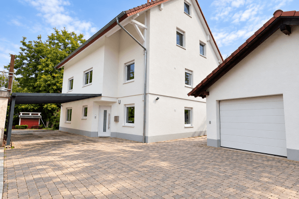 Predaj domu 328 m², pozemok 680 m², Reichenbach-Steegen Predaj domu 328 m², pozemok 680 m², Reichenbach-Steegen