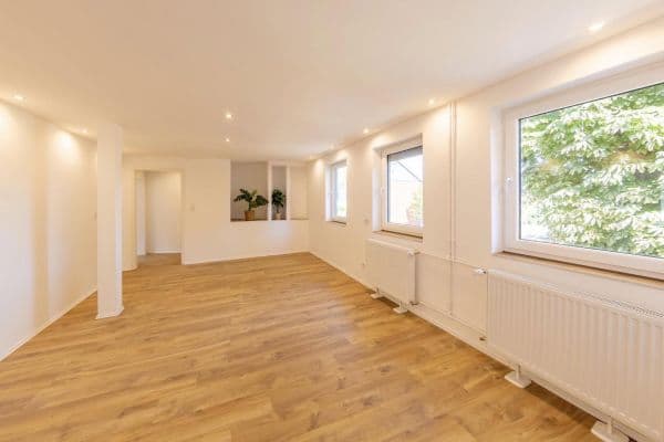 Prenájom bytu 4-izbový 100 m², Leipziger Straße 226, Braunschweig, Dolné Sasko Prenájom bytu 4-izbový 100 m², Leipziger Straße 226, Braunschweig, Dolné Sasko