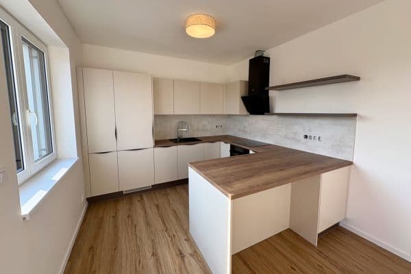 Prenájom bytu 1-izbový 39 m², Generála Bočka, Praha Prenájom bytu 1-izbový 39 m², Generála Bočka, Praha