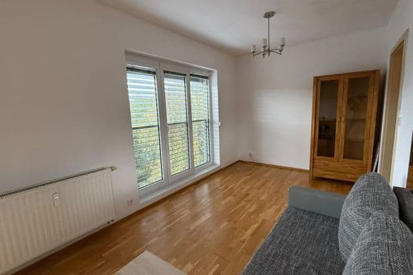 Prenájom bytu 2-izbový 46 m², Nad Údolím, Husinec Prenájom bytu 2-izbový 46 m², Nad Údolím, Husinec