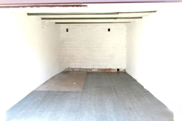 Prenájom garáže 22 m², Záběhlická, Praha Prenájom garáže 22 m², Záběhlická, Praha
