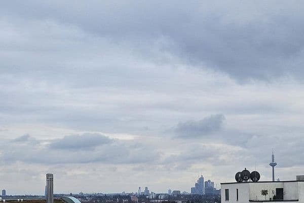 Prenájom bytu 2-izbový 89 m², Frankfurt, Hesensko Prenájom bytu 2-izbový 89 m², Frankfurt, Hesensko