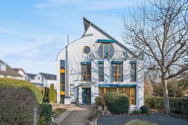 Predaj domu 431 m², pozemok 529 m², In der Höll 9, Friedberg Predaj domu 431 m², pozemok 529 m², In der Höll 9, Friedberg