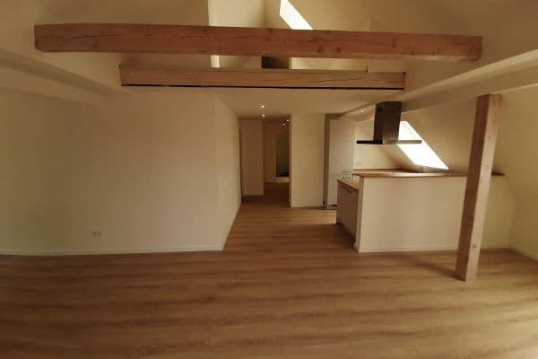Prenájom bytu 2-izbový 64 m², Stader Landstraße 31, Bremen, Brémy Prenájom bytu 2-izbový 64 m², Stader Landstraße 31, Bremen, Brémy