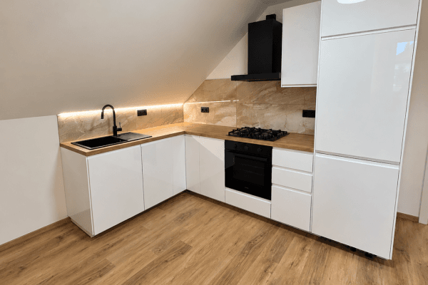 Prenájom bytu 3-izbový 77 m², Baarova, Praha Prenájom bytu 3-izbový 77 m², Baarova, Praha