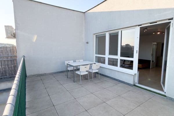 Prenájom bytu 1-izbový 42 m², Novobohdalecká, Praha Prenájom bytu 1-izbový 42 m², Novobohdalecká, Praha