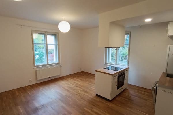 Prenájom bytu 2-izbový 48 m², U Kněžské louky, Praha, Praha Prenájom bytu 2-izbový 48 m², U Kněžské louky, Praha, Praha