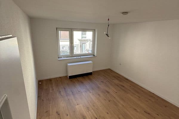 Prenájom bytu 2-izbový 50 m², Küntzelstr.53, Essen Prenájom bytu 2-izbový 50 m², Küntzelstr.53, Essen