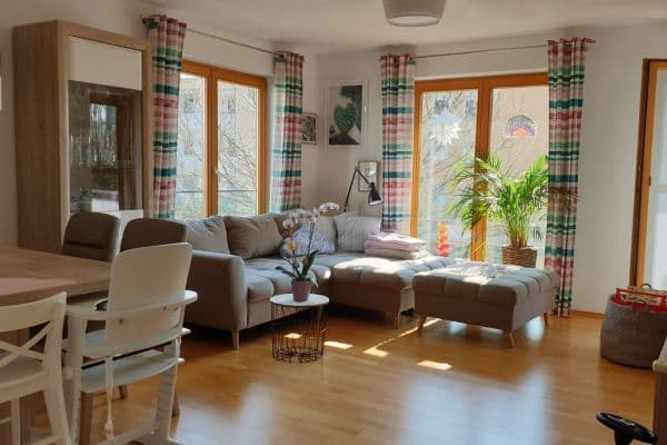 Prenájom bytu 4-izbový 91 m², Grafing, Bavorsko Prenájom bytu 4-izbový 91 m², Grafing, Bavorsko