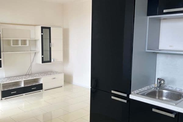 Prenájom bytu 2-izbový 53 m², V Honech, Odolena Voda Prenájom bytu 2-izbový 53 m², V Honech, Odolena Voda