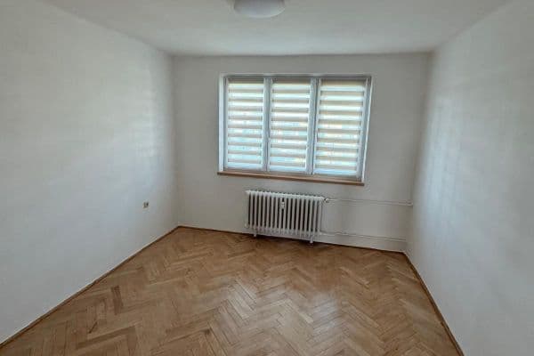 Prenájom bytu 2-izbový 53 m², Bachmačská, Ostrava Prenájom bytu 2-izbový 53 m², Bachmačská, Ostrava