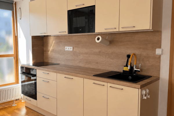 Prenájom bytu 3-izbový 110 m², Nad kašnou, Brno Prenájom bytu 3-izbový 110 m², Nad kašnou, Brno