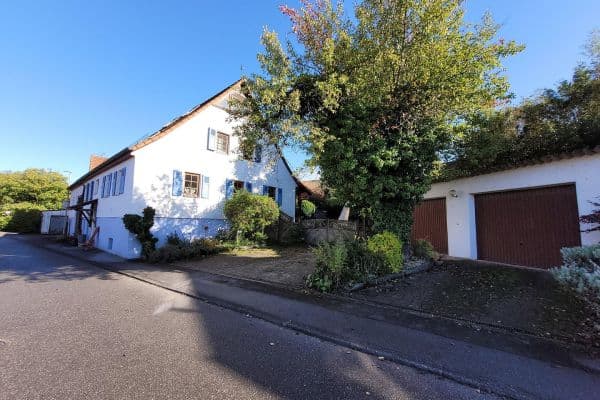 Predaj domu 150 m², pozemok 1.390 m², Kirchstraße 3, Beilstein Predaj domu 150 m², pozemok 1.390 m², Kirchstraße 3, Beilstein