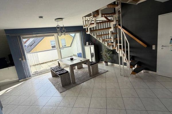 Prenájom bytu 4-izbový 105 m², Brühl Prenájom bytu 4-izbový 105 m², Brühl